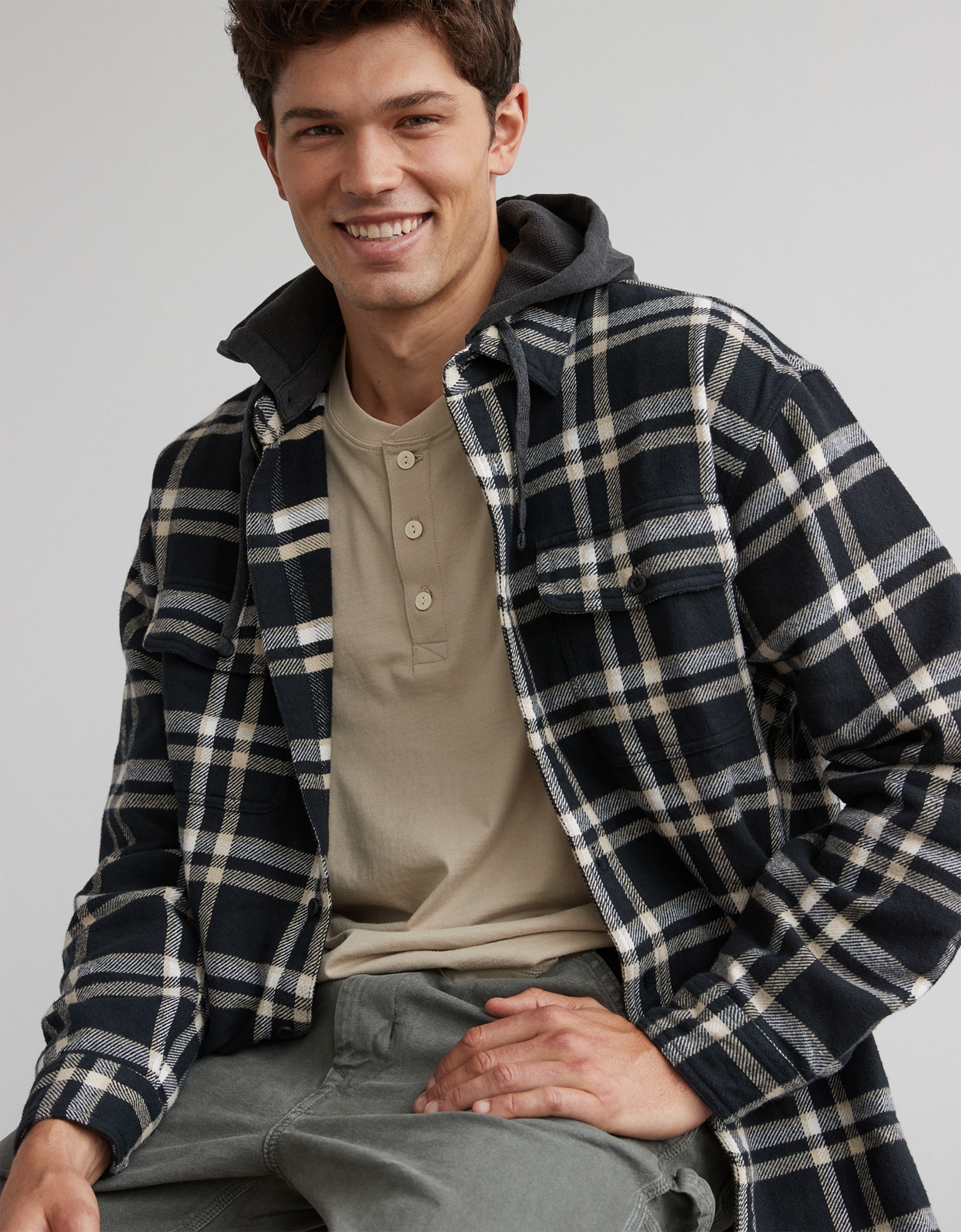 Shop AE Super Soft Flannel Hoodie online | American Eagle Outfitters Kuwait